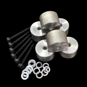 MBD4x4 15 mm Front Bracket Drop Kit – Porsche Cayenne 955/957 (2002–2010) on a black background, without stickers