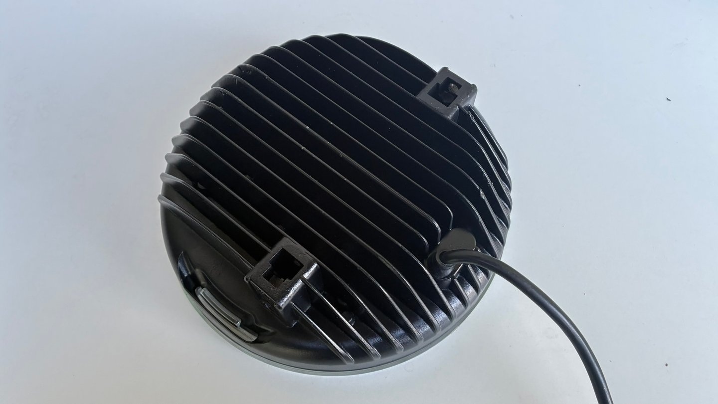 6-Inch LED Driving Light – 45W + 4W Position Light - Image 3