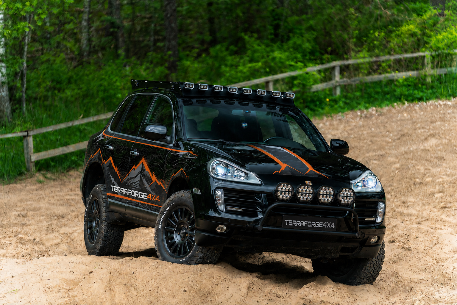 Front three-quarter view of the TerraForge4x4 Cayenne concept